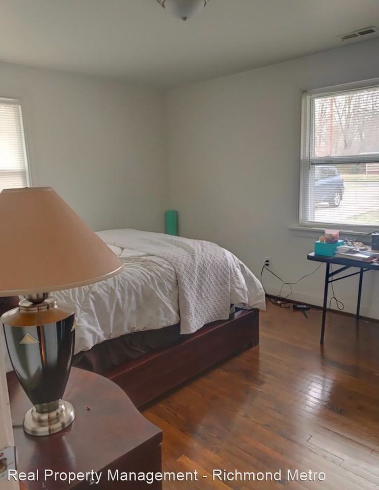 3640 Plainfield Rd - Photo 2 of 11