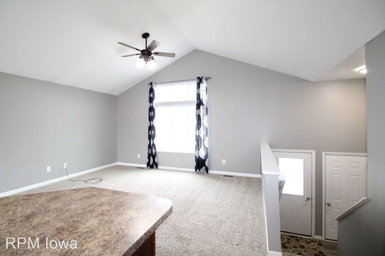 3209 Poplar Dr Sw - Photo 2 of 27