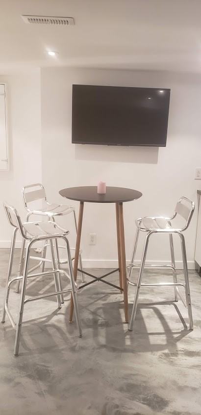 10 Rusholme Park Cres - Photo 3 of 7