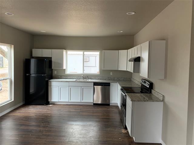 791 W Long St - Photo 2 of 10