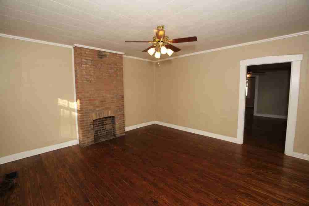 1122 1122 Payne Street - 1 - Photo 2 of 12