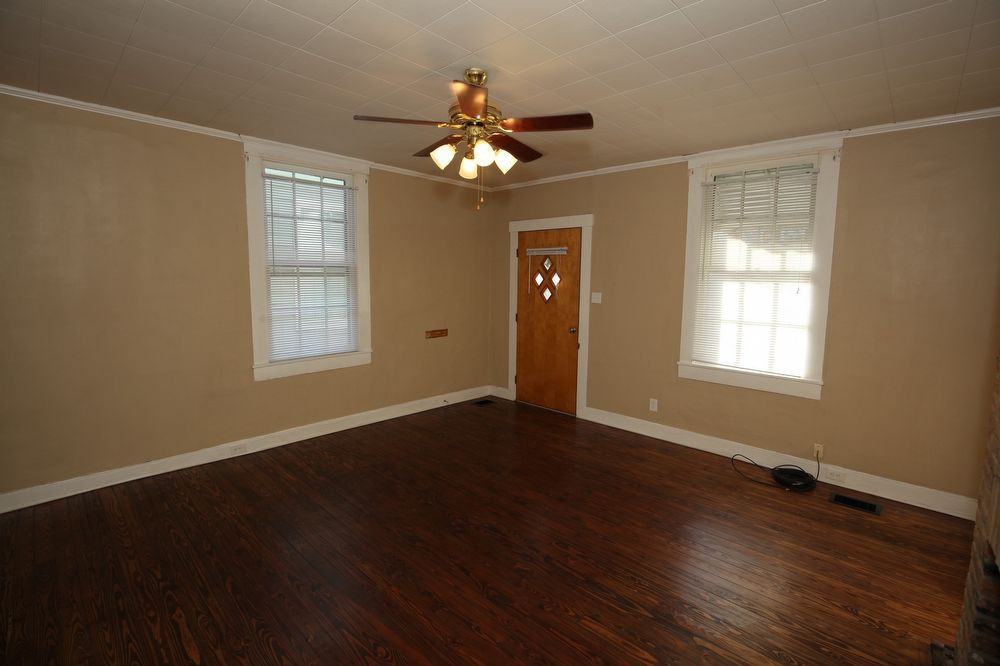 1122 1122 Payne Street - 1 - Photo 3 of 12