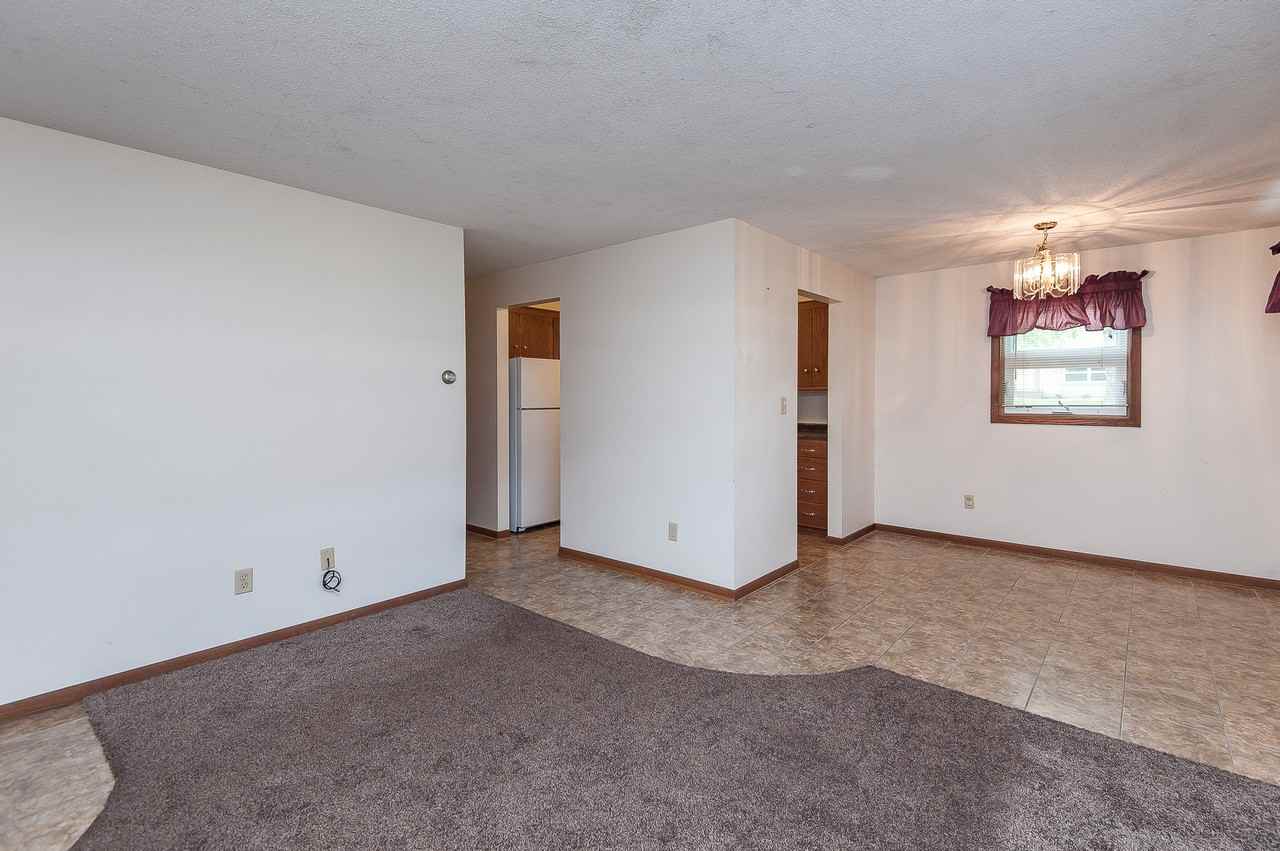 1512 10th Ave Se - Photo 3 of 14