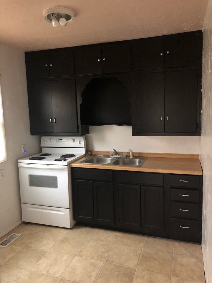 1214 1/2 Woodward - Photo 7 of 12