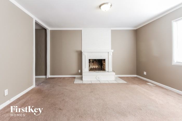 1329 S 9th Ave - Photo 2 of 15