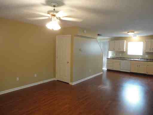 2602 S Rockport Rd - Photo 3 of 15