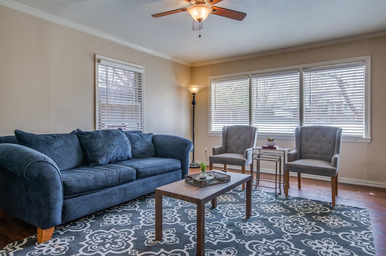 4303 45th St #1 - Photo 4 of 24