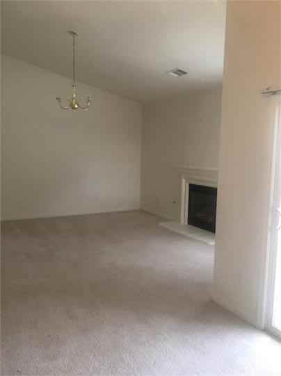 1618 Hawthorn St #1 - Photo 3 of 3
