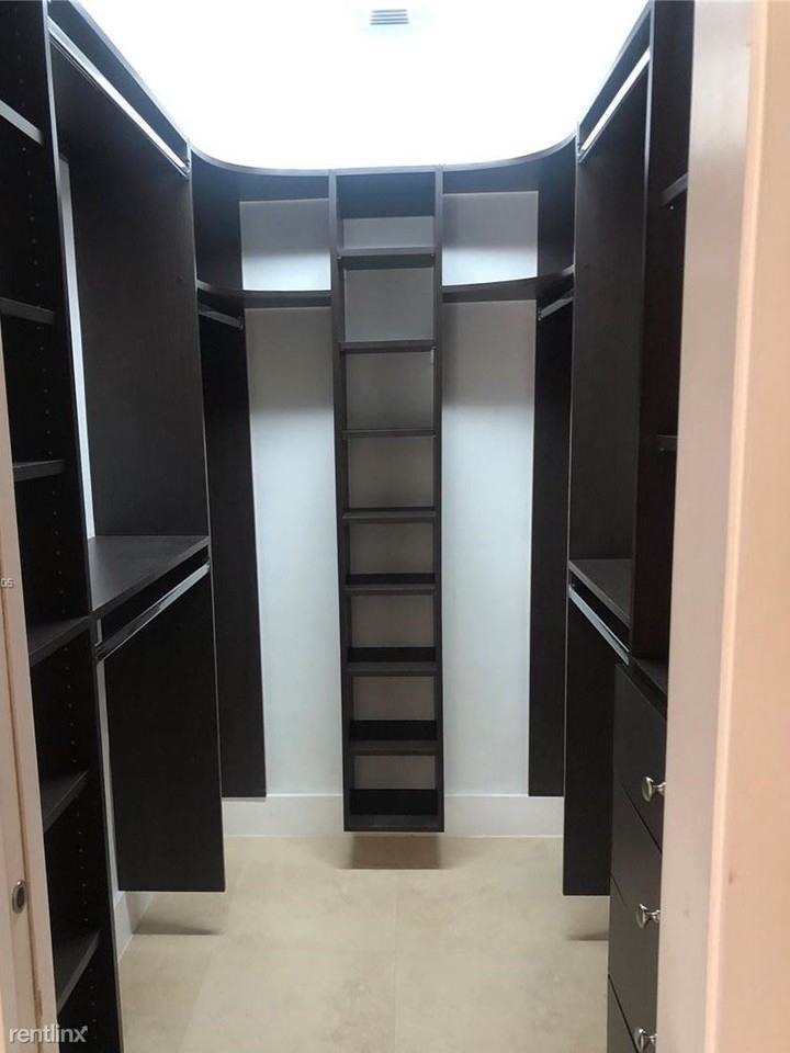 14720 Sw 81st Ave - Photo 2 of 6