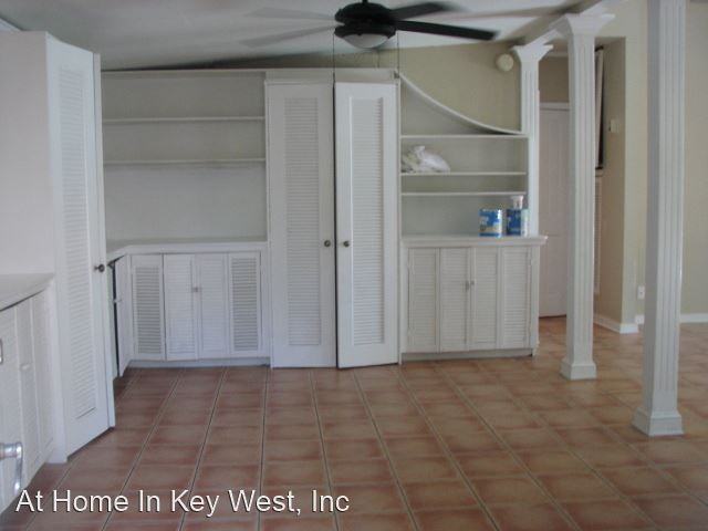 1209 Virginia St - Photo 3 of 7