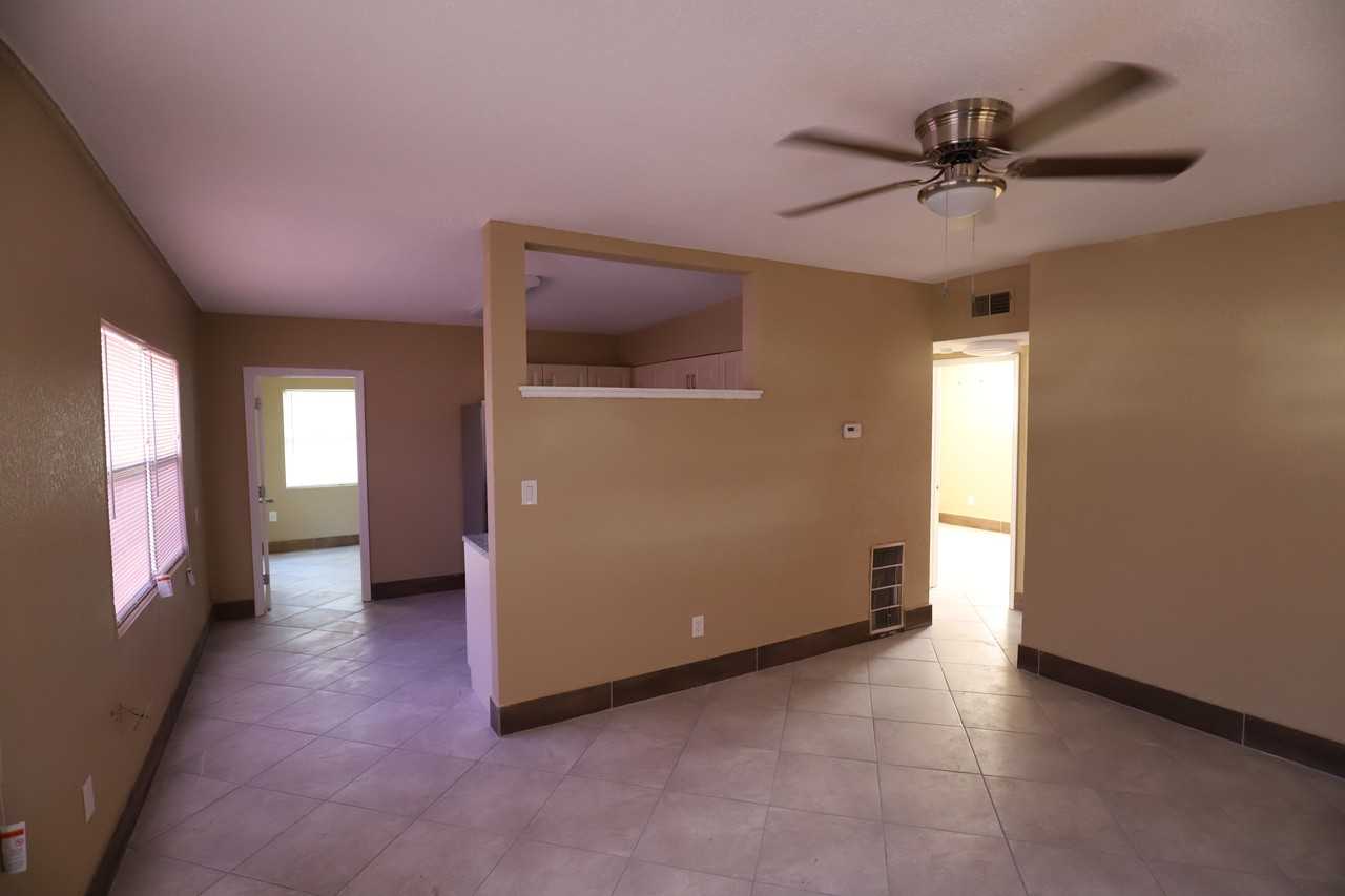 4124 Flamingo Dr - Photo 3 of 12