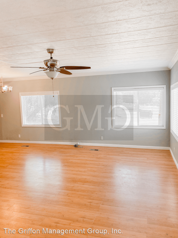 45200 Sage Rd - Photo 2 of 15