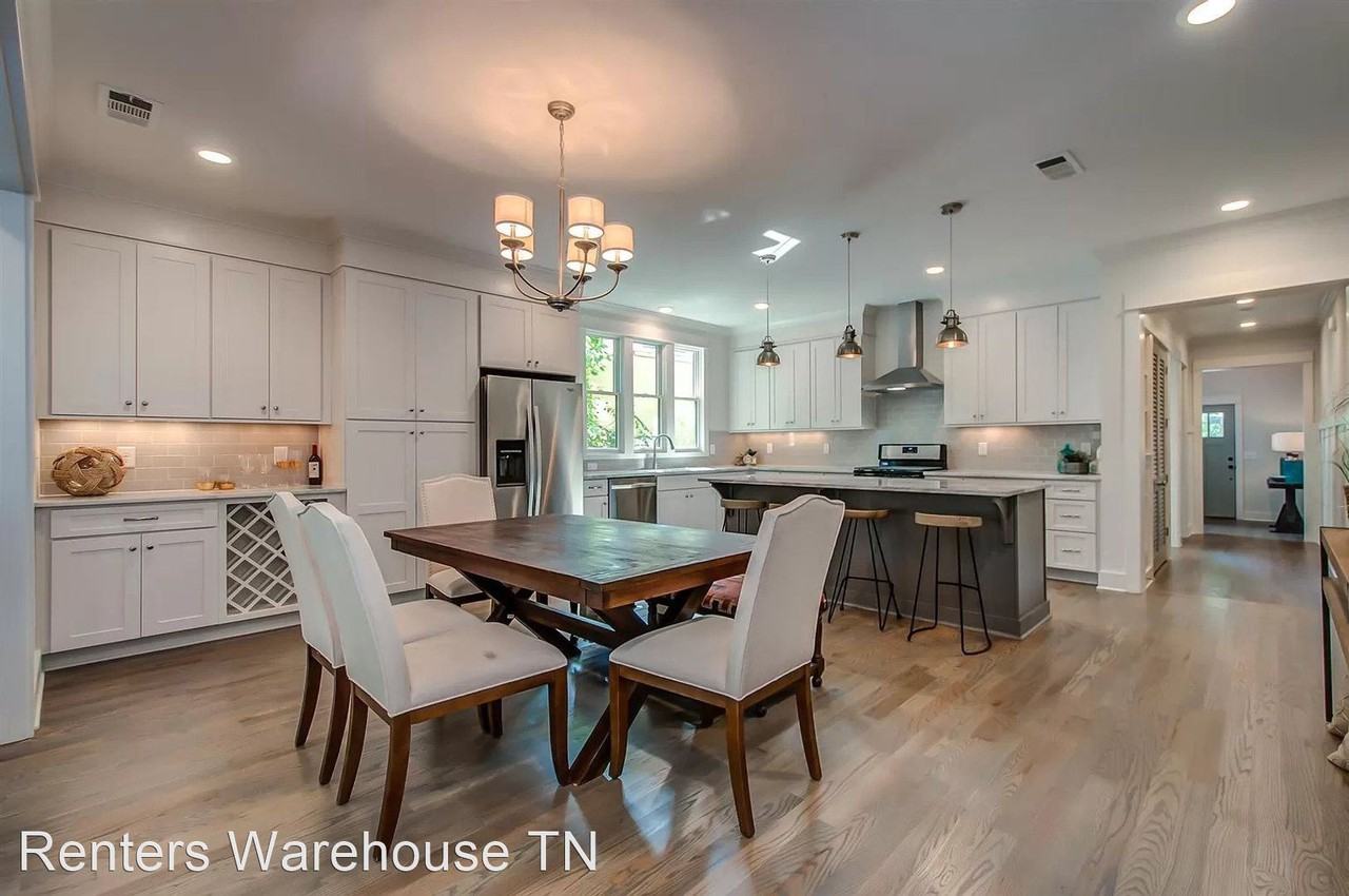 315B S 17th St - Photo 3 of 15