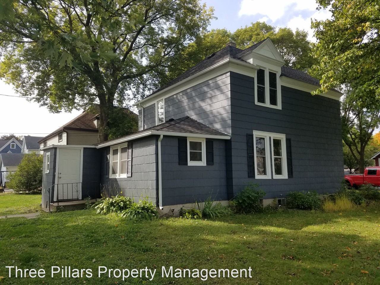 217 1st St Se - Photo 2 of 16