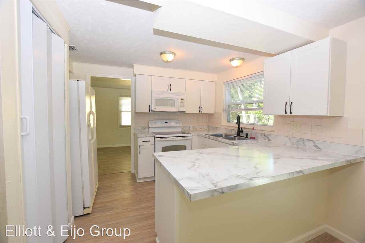 1826 Seneca Ave - Photo 3 of 35