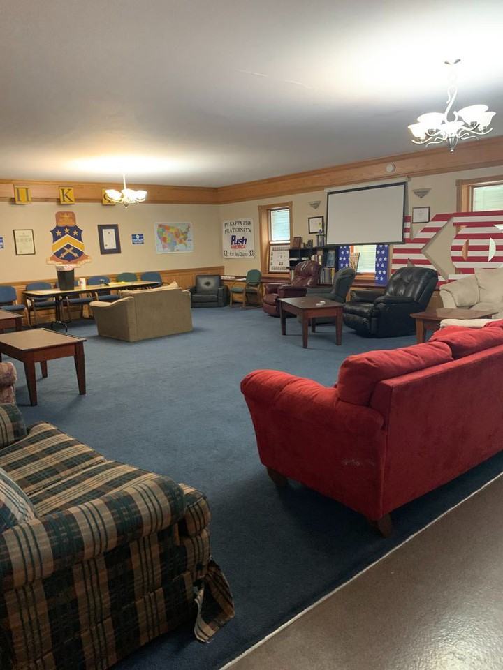 730 N 6th St - Photo 3 of 9