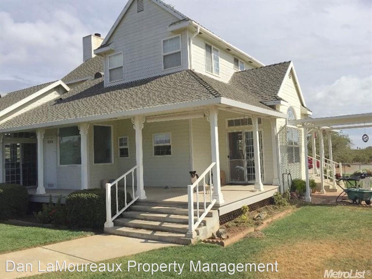 271 Wildwood Rd - Photo 2 of 27