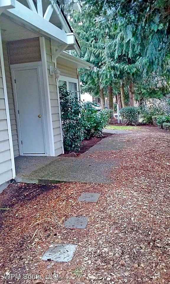 23431 51st Ave S - Photo 3 of 10