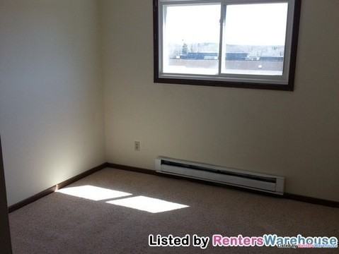 4076 Tower St - Photo 3 of 11