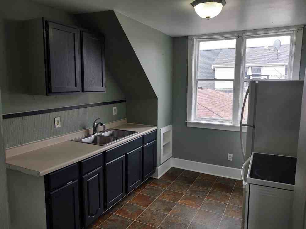 3663 E Squire Ave - Photo 3 of 6
