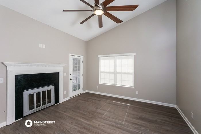 298 S Shore Dr - Photo 3 of 15