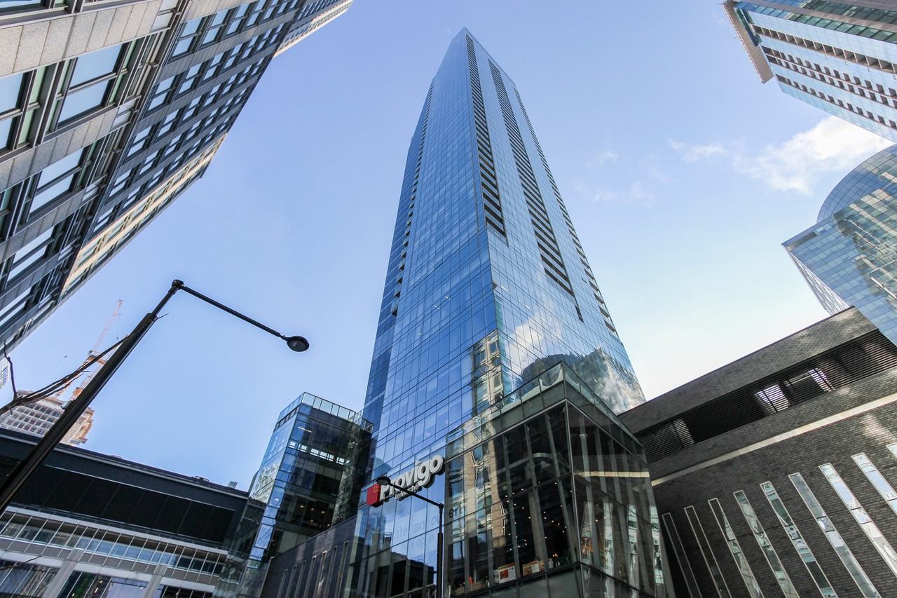 1050 Rue Drummond #2708 - Photo 2 of 22