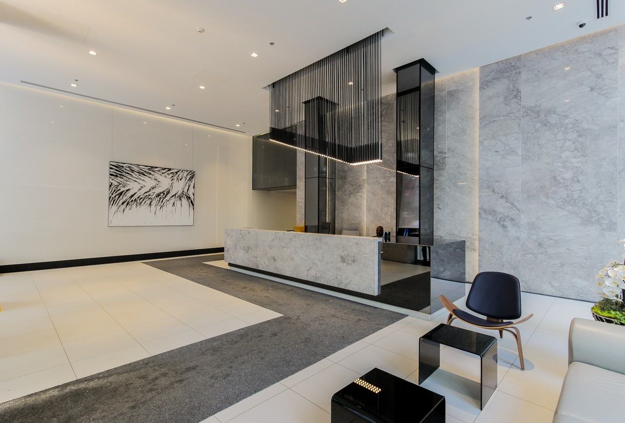 1050 Rue Drummond #2708 - Photo 3 of 22