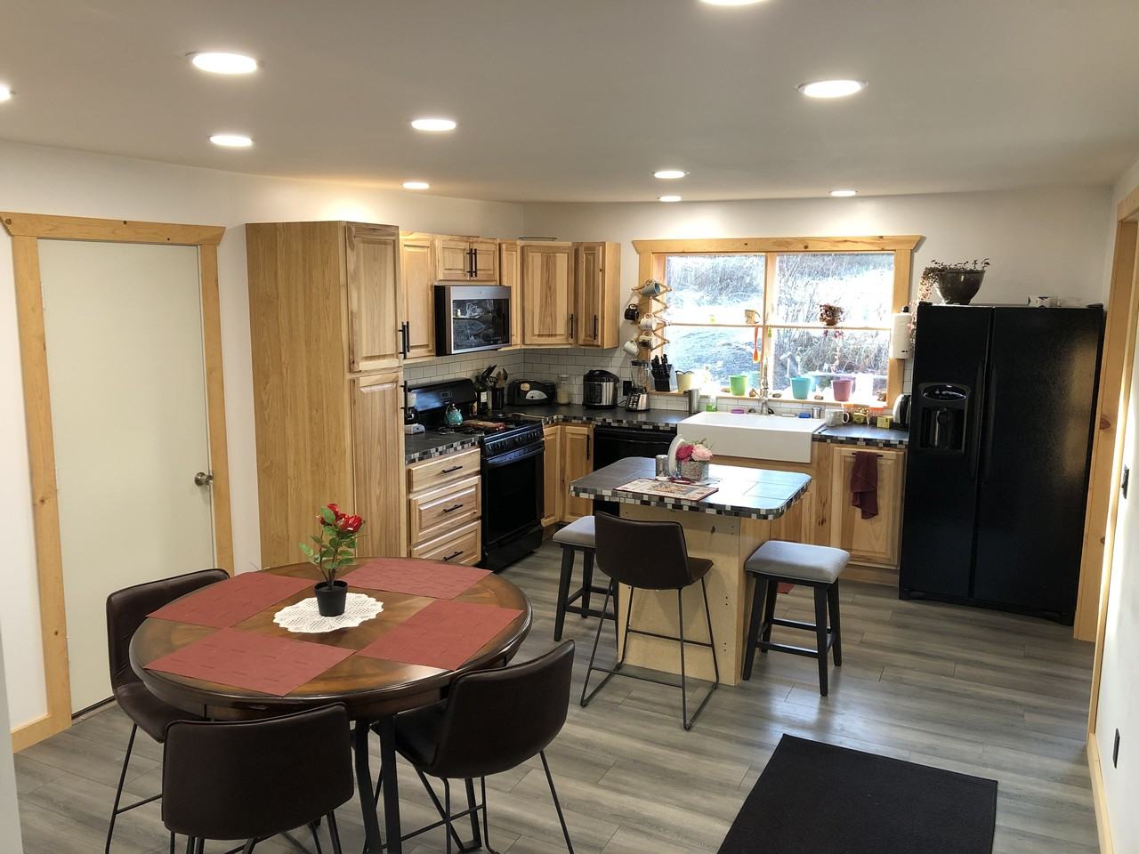 4600 Rogers Loop - Photo 3 of 10