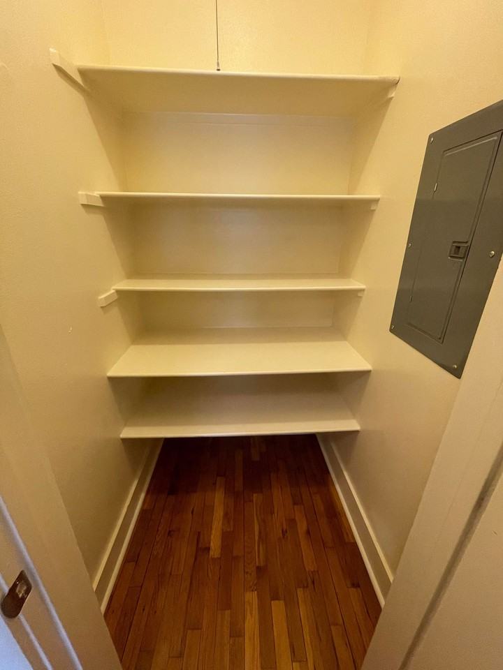 Lynch Apartments - Photo 2 of 11
