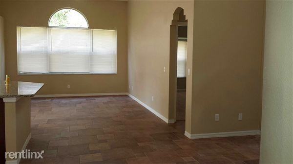 28901 Bay Tree Pl - Photo 2 of 7
