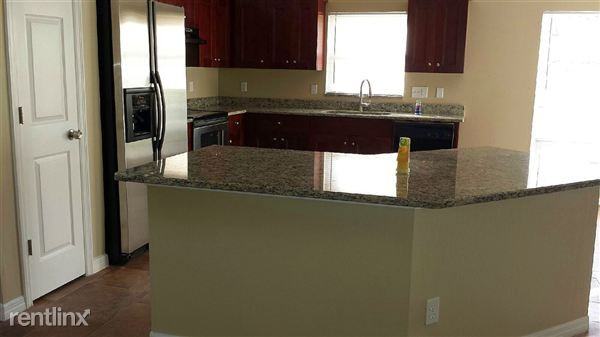 28901 Bay Tree Pl - Photo 3 of 7