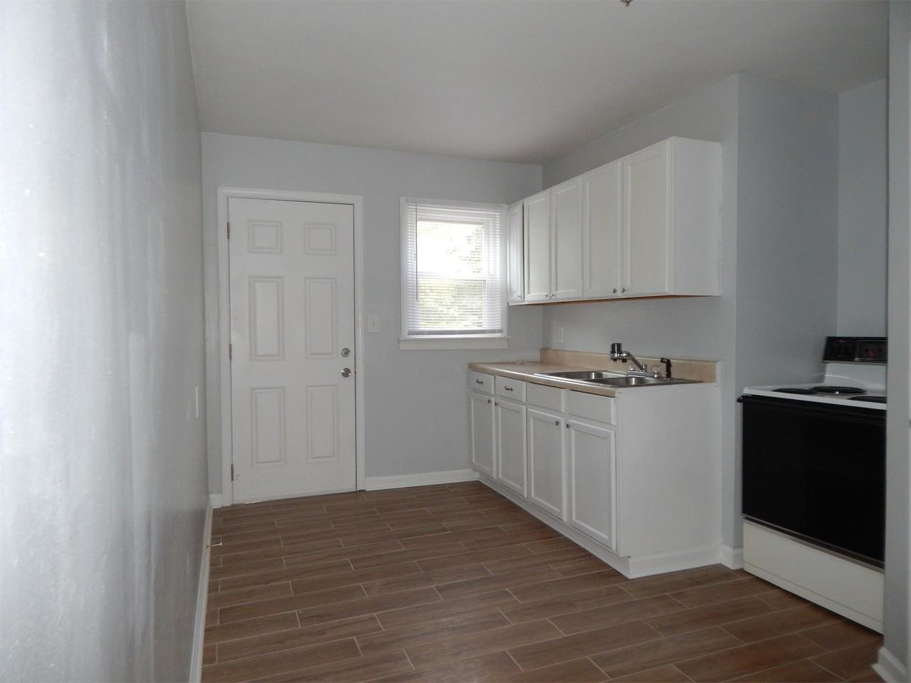 1019B Mckee Rd #16 - Photo 3 of 10