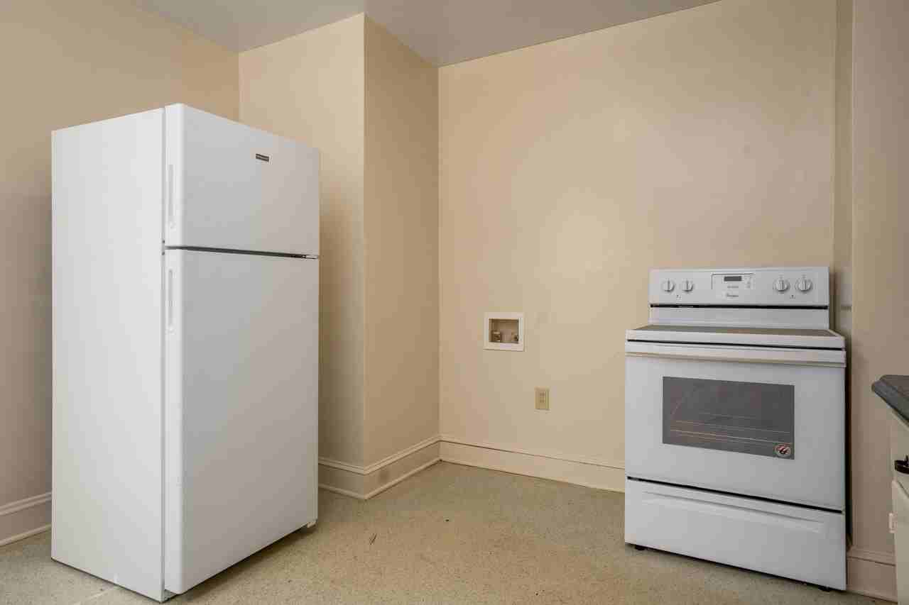 1113 Pitt Street #1113 - Photo 7 of 8