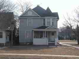 featured image of 729 W 5th St #3