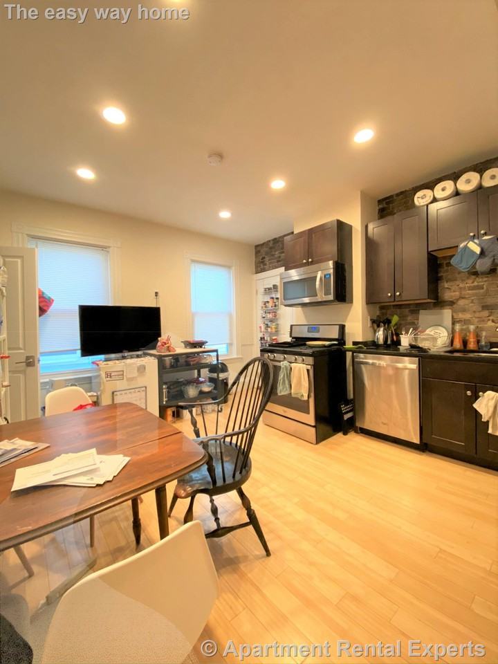 322 Western Ave #2 - Photo 7 of 14