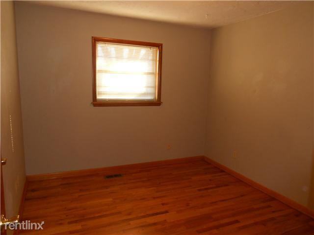 1730 W Boyd St - Photo 3 of 7