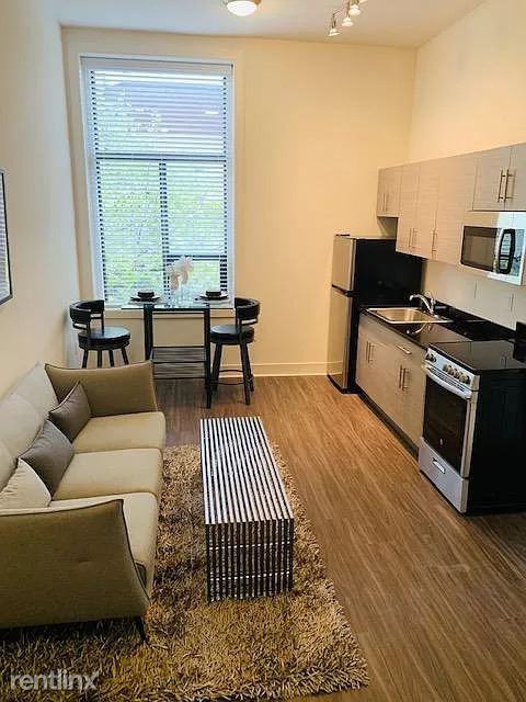 15 E Blackwell St - Photo 3 of 14