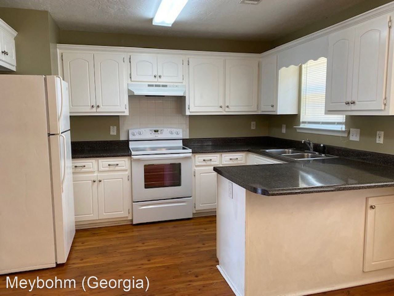 3612 Pebble Creek Dr - Photo 3 of 11