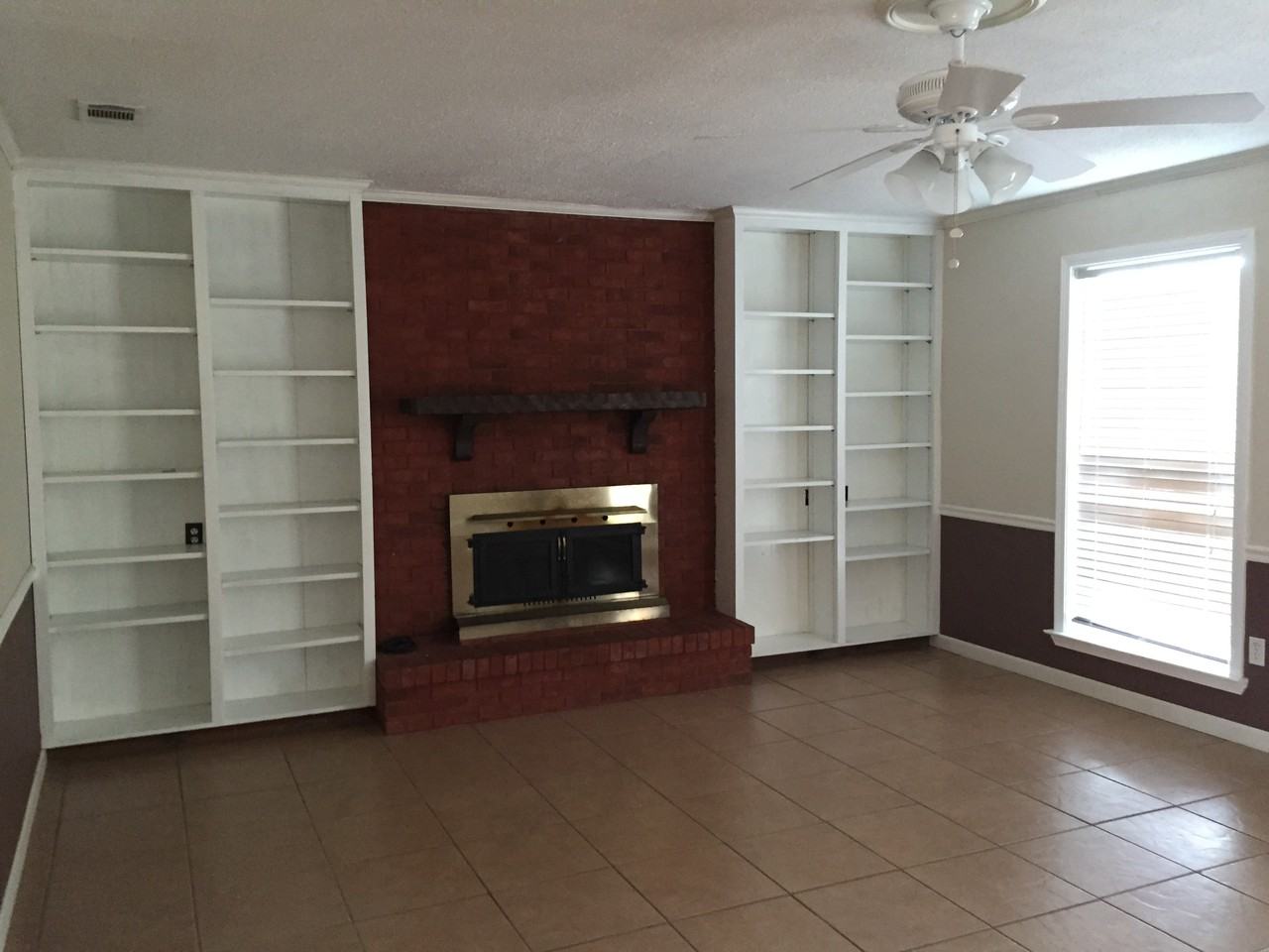 7700 Highwood Ct - Photo 3 of 6