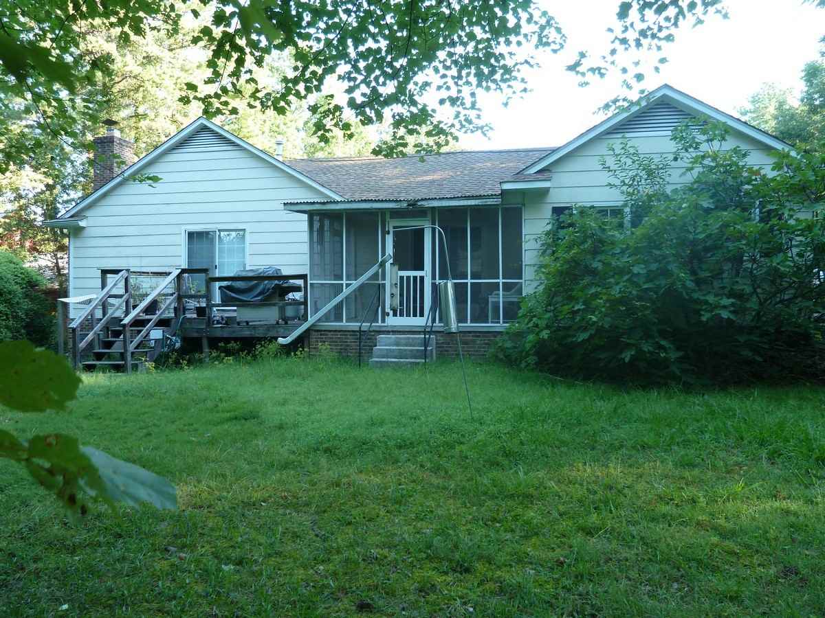 104 Dryden Ln - Photo 3 of 12