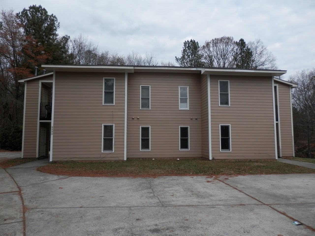 2532 S. Roxboro Street - Photo 3 of 25