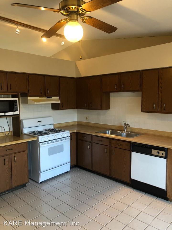300 Elder Dr - Photo 2 of 13