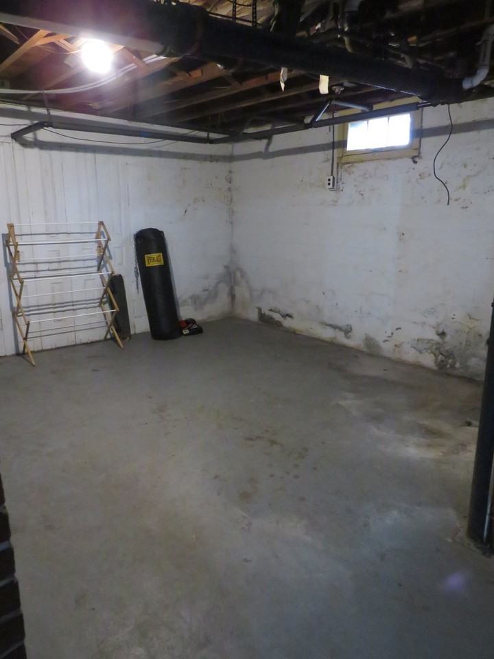 712 Mcdonough St - Photo 3 of 19