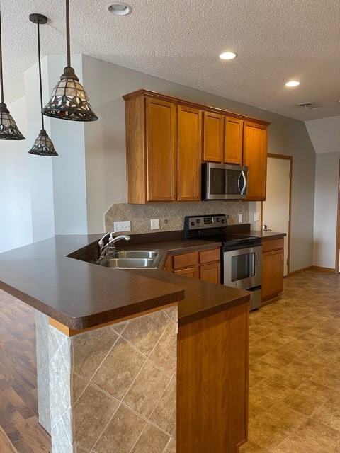 17115 Monroe Dr Nw - Photo 3 of 9