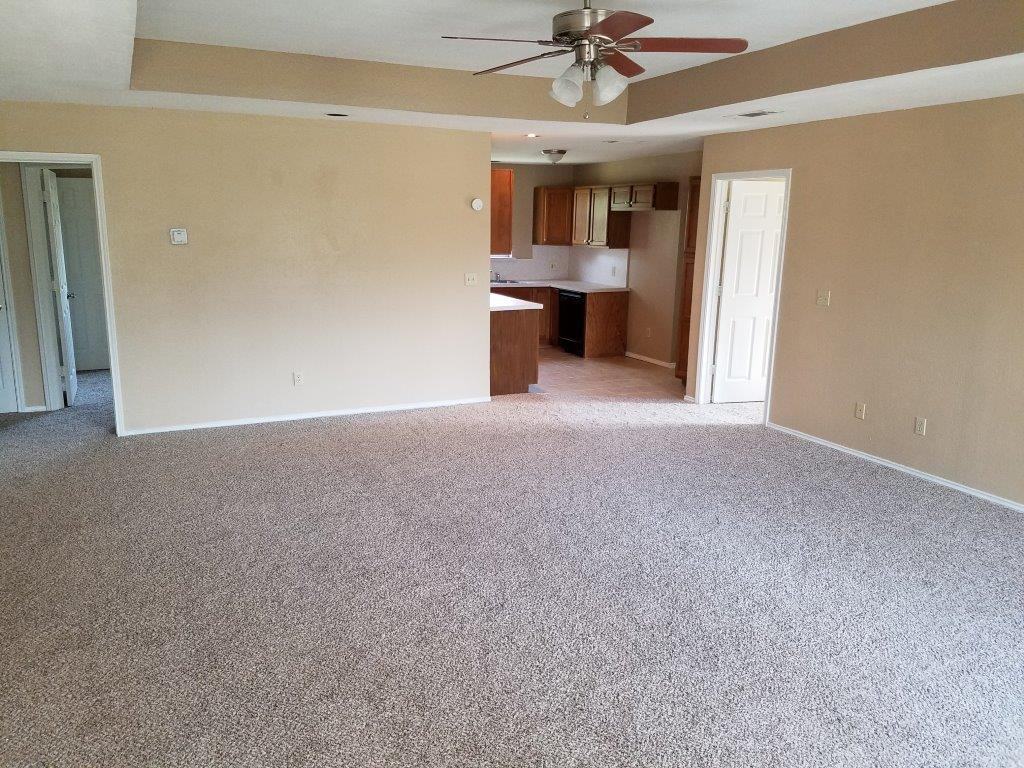 602 N Us Highway 69 - Photo 2 of 12