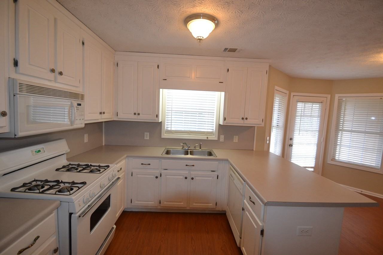 821 Overlook Trail - Photo 3 of 6