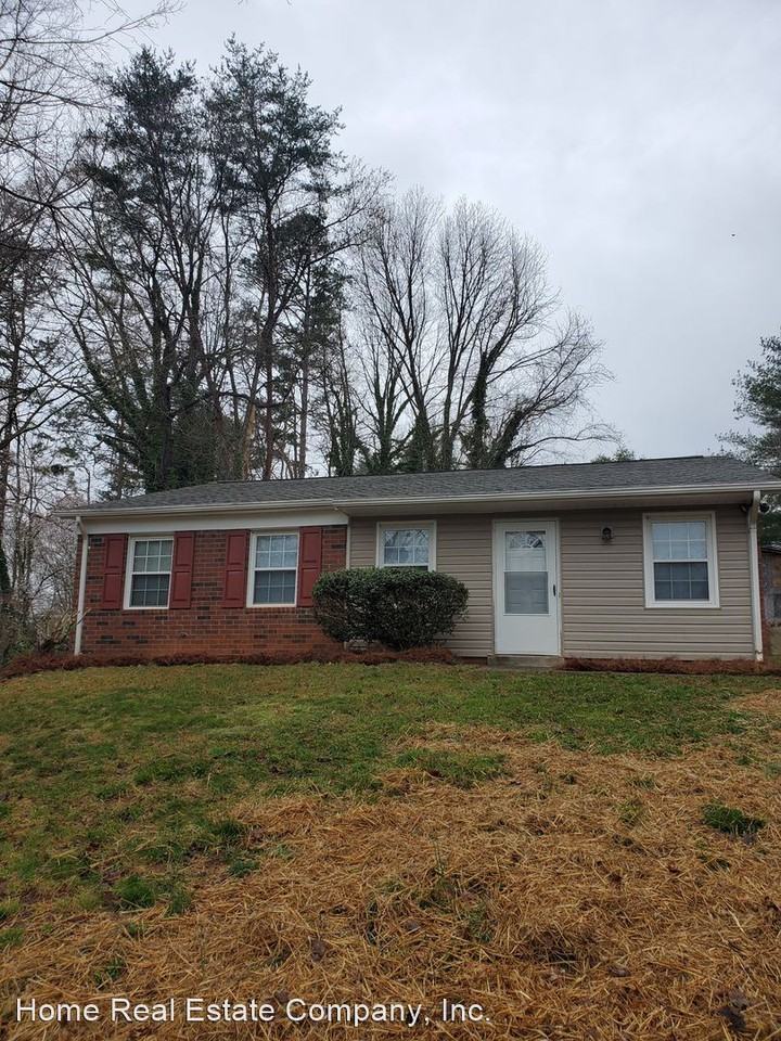 2892 Yuma Ct, Winston Salem, NC 27103 3 bedroom House Rental Zumper
