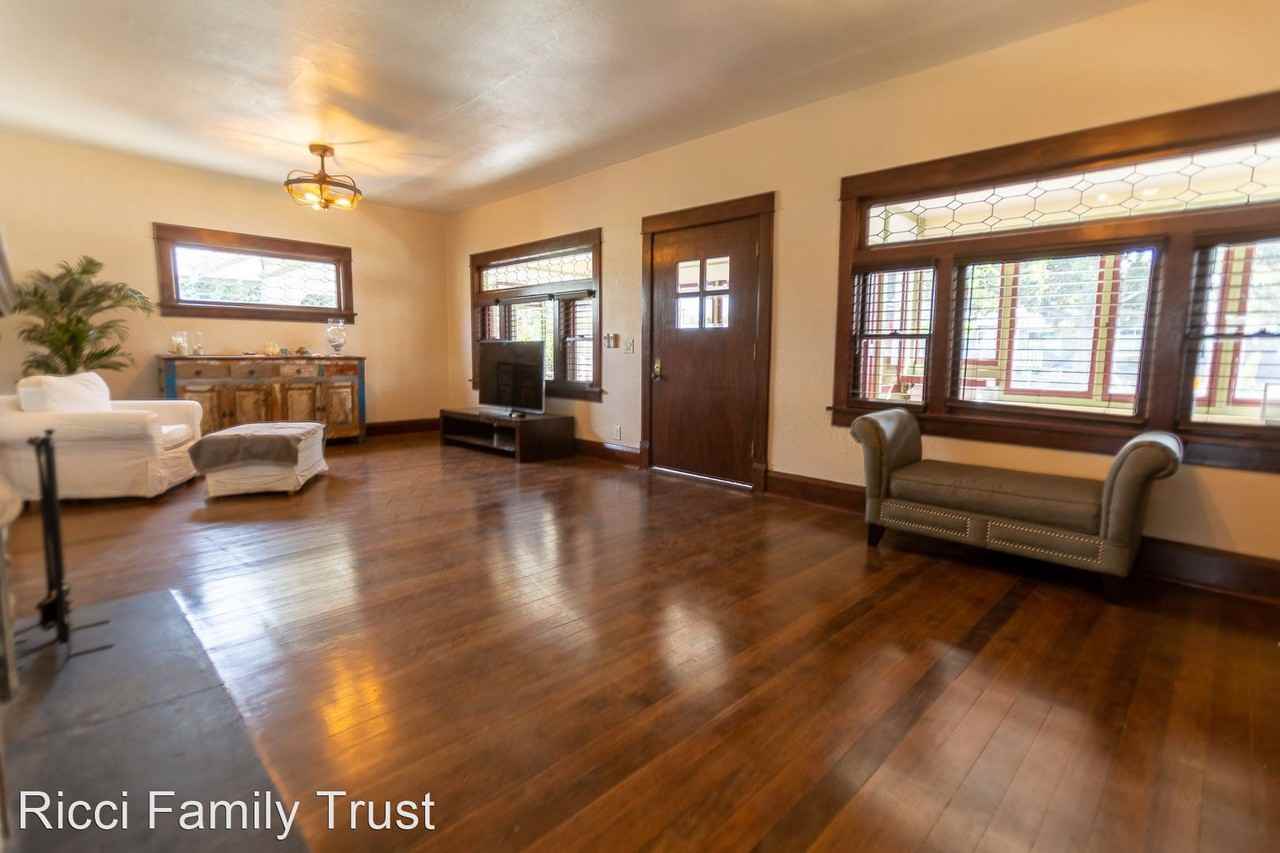 394 S. Shaffer St. - Photo 2 of 15