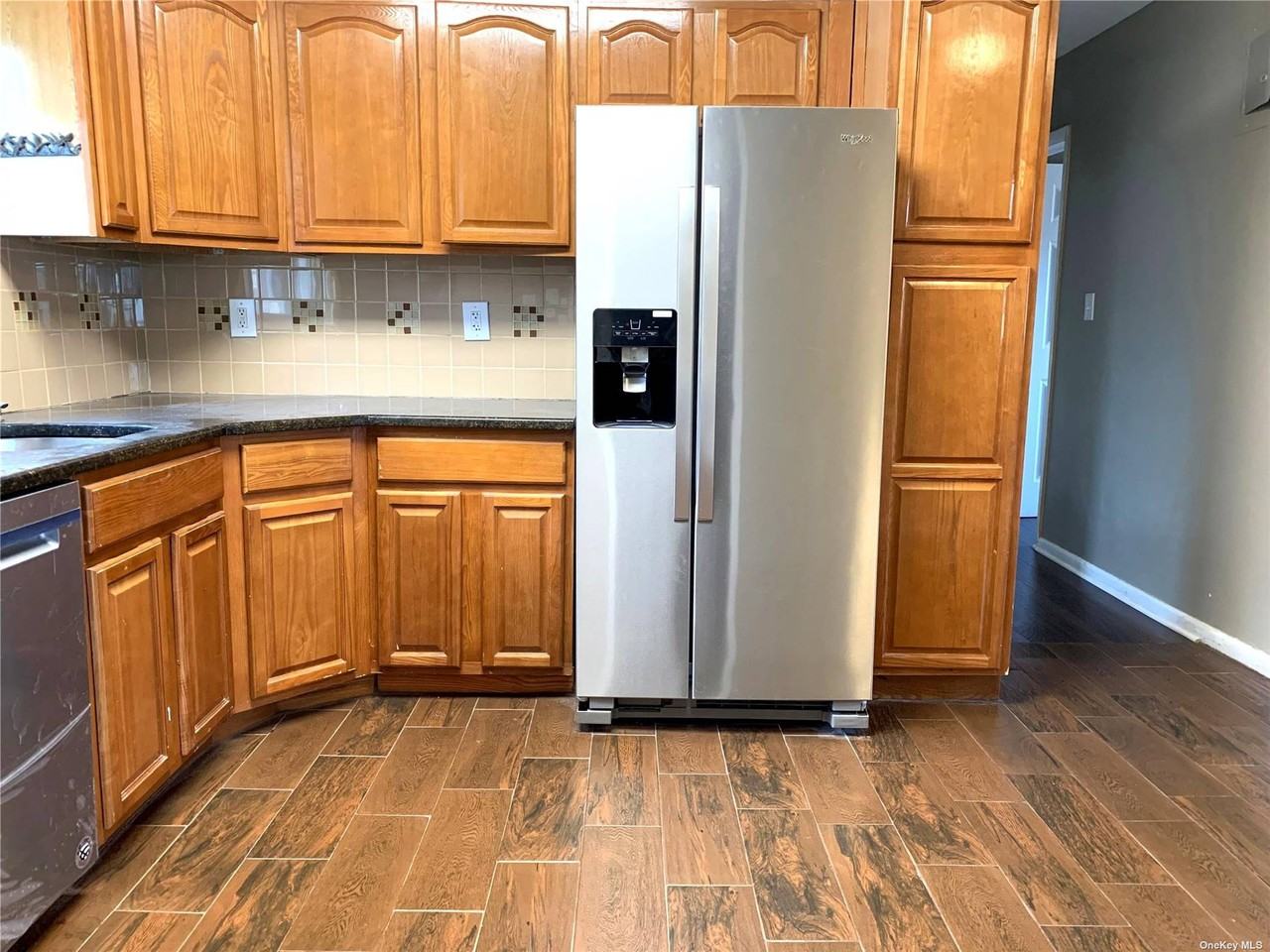 1512 201st St 2nd Fl - Photo 3 of 25