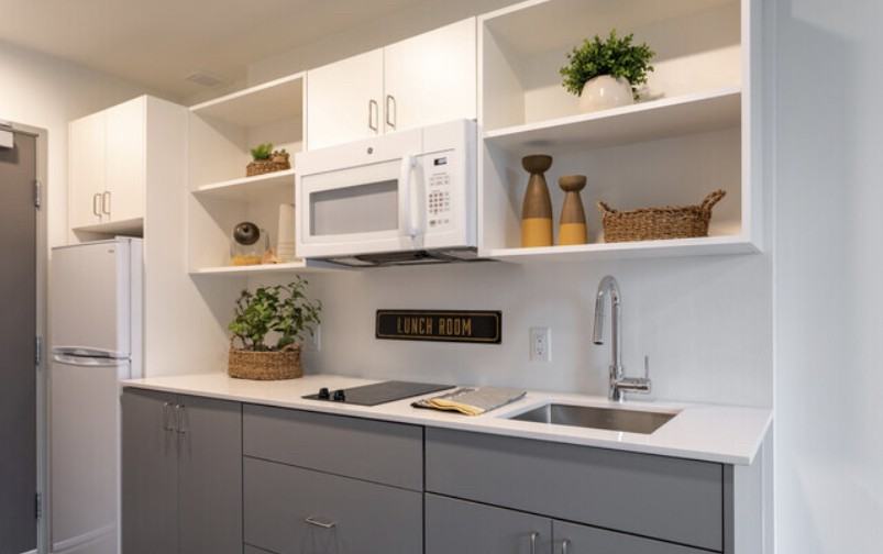 Koz on 4th - Photo 3 of 18